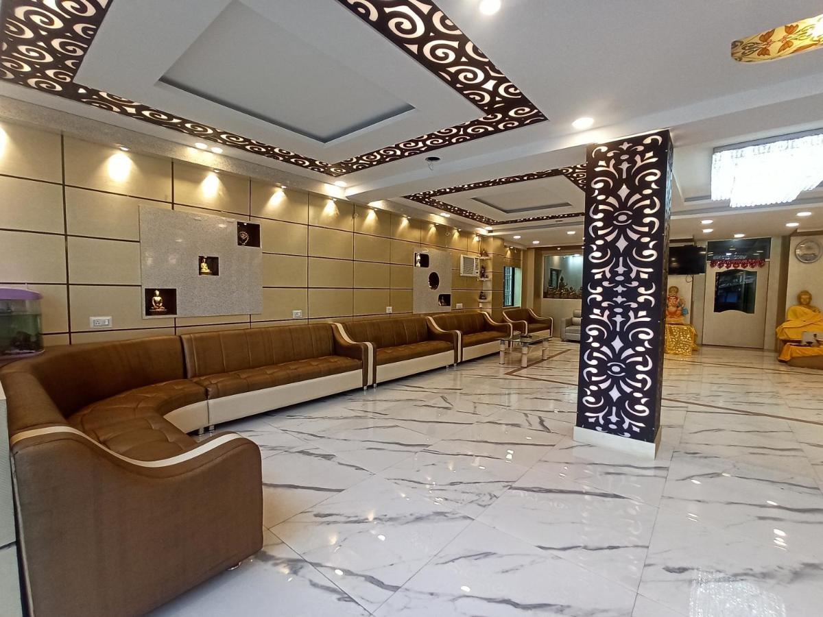 Hotel Om International Bodh Gaya Esterno foto