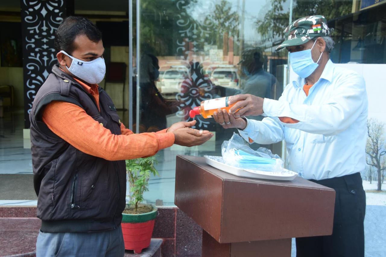 Hotel Om International Bodh Gaya Esterno foto
