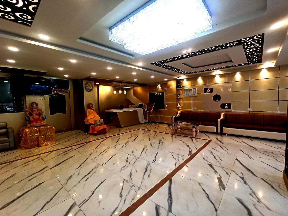 Hotel Om International Bodh Gaya Esterno foto
