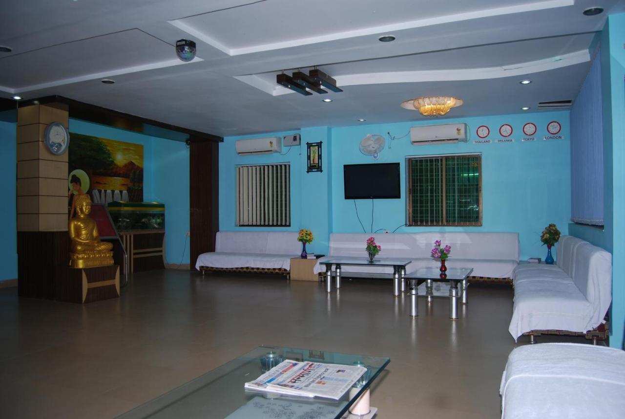 Hotel Om International Bodh Gaya Esterno foto