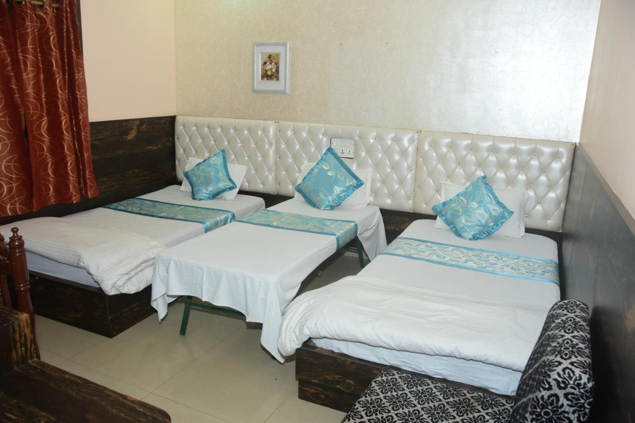 Hotel Om International Bodh Gaya Esterno foto