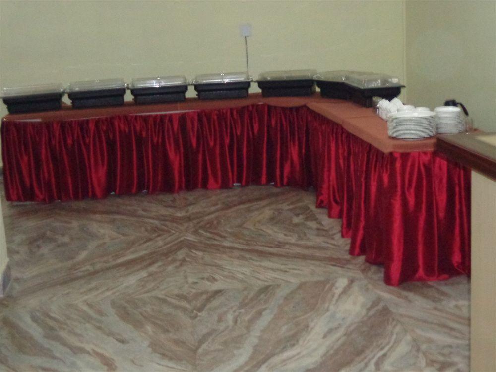 Hotel Om International Bodh Gaya Esterno foto